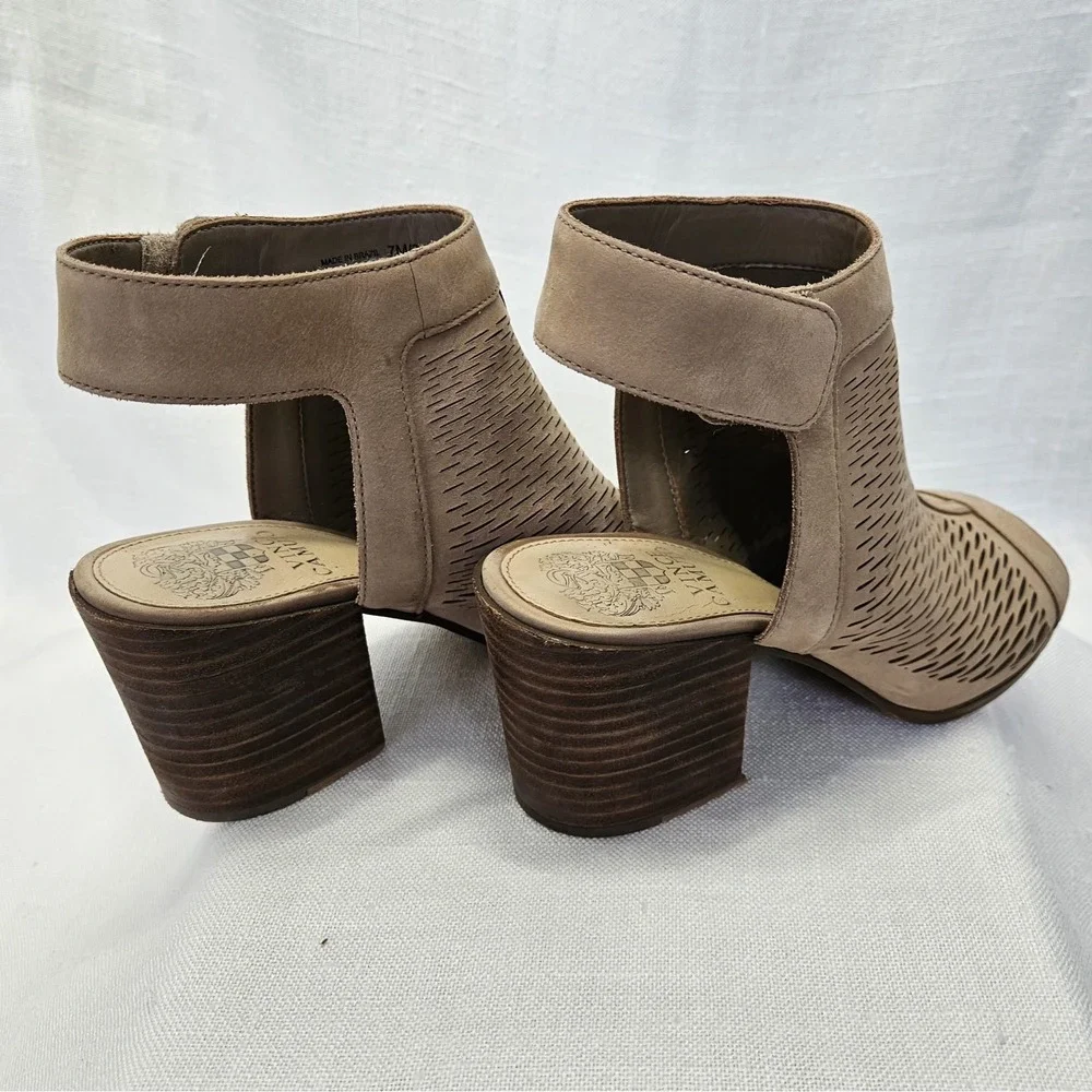 Vince Camuto Lavette Heels Womens 7M Taupe Laser Cut Perforated Peep Toe Booties